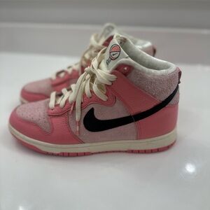 Nike Pink Mid-Top Sneakers 8M/9.5W